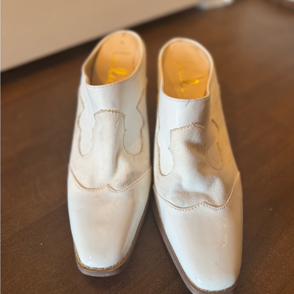 Vintage-Inspired White Patent Leather Western Mules - Size 8